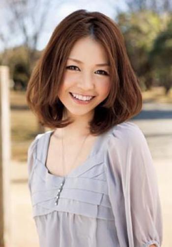 韩国美女卷发优雅女神性感美腿写真第5张