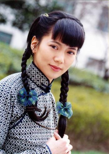 袁咏仪从容淡雅熟女风情妩媚迷人艺术写真第0张