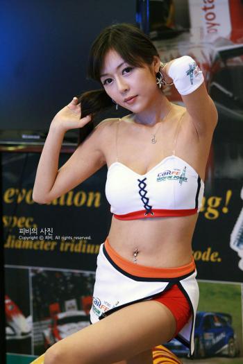 世界顶级宝马车模车展秀美腿第0张