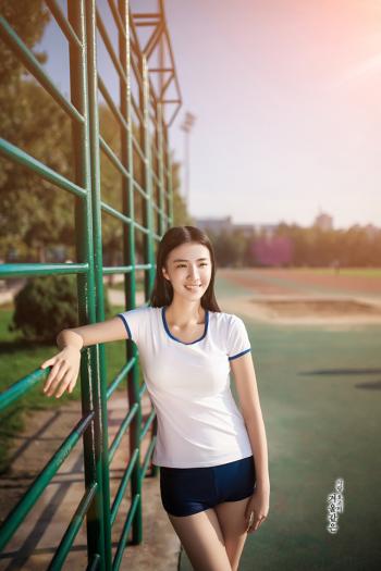 日本女星杉本有美性感写真美女图片第4张