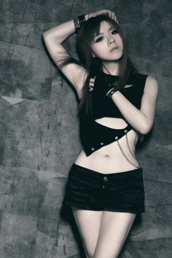 非主流美女图片 _ 第(1)张