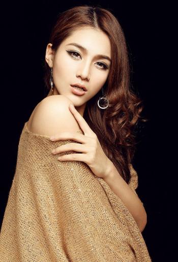 妩媚女人图片 _ 第(5)张