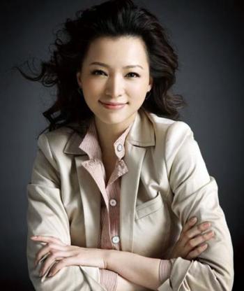 高清上海美女视漂亮又有气质的女主持人董卿第2张