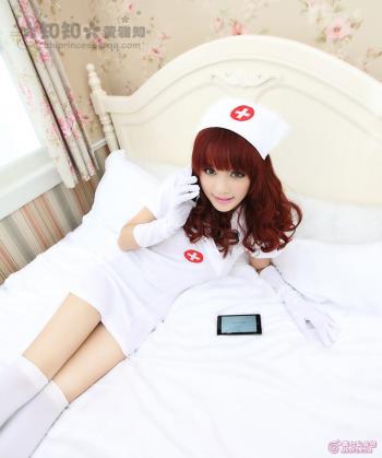 制服的诱惑 美丽大胆的护士私房诱惑写真美女图片第0张