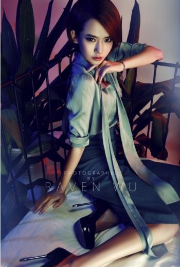 戚薇魅力写真 曼妙曲线性感撩人第0张