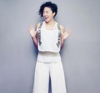 中国台湾影视女演员桂纶镁中性气质风时尚写真第0张