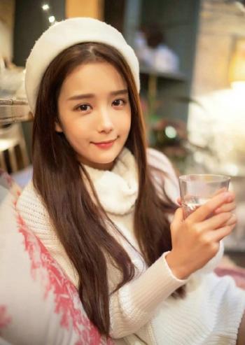 知名网络嫩模奶油美女于芷晴性感自拍图片第3张