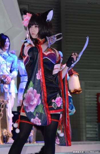 动漫人物cosplay冷艳的表情第5张