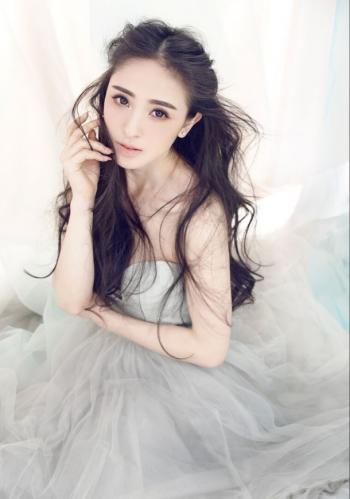 丰满的胸部图片 _ 第(1)张
