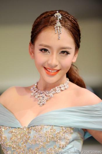 中国内地女演员清纯美女范曹阳安卓手机壁纸第2张
