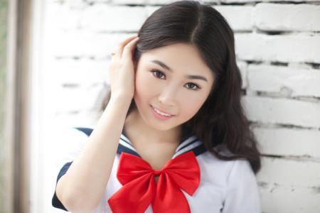 清纯学生妹张嘉怡  穿着校服自拍第5张