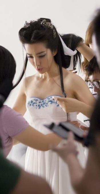 极品美女馨雅Adela性感睡裙写真图第2张