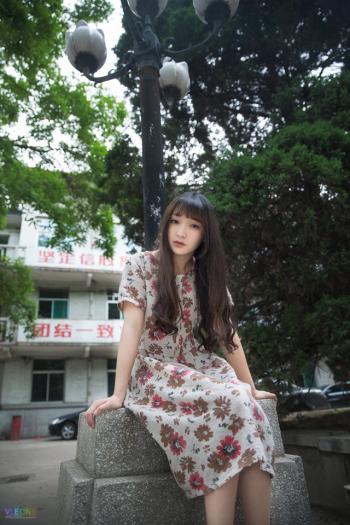 高清广西桂林美女莫绮雯诱人写真诱人的表情少女第2张