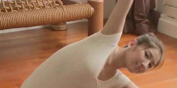 舞蹈学院女生练功照曝光 网络走红学生妹第2张