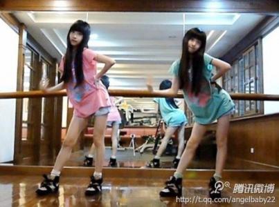 双胞胎美女图片 _ 第(10)张