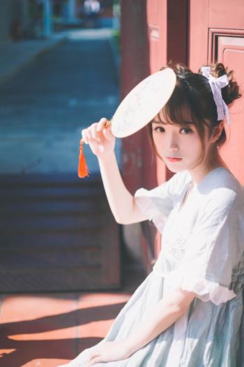 童颜美女图片 _ 第(7)张