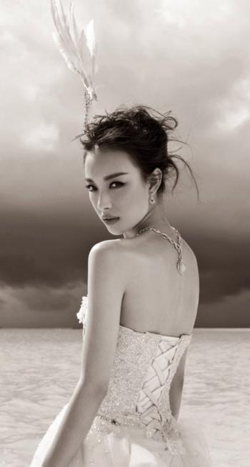 倪妮性感迷人写真分外妖娆第5张