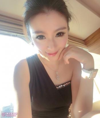 波霸美女图片 _ 第(6)张