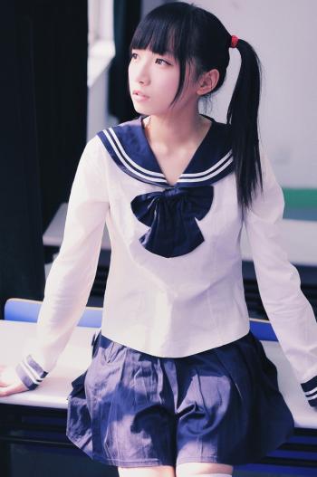 校园清纯小MM 可爱校服短萌妹子校园写真第2张