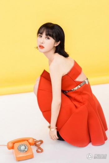花儿与少年李菲儿青春派唯美时尚写真第5张