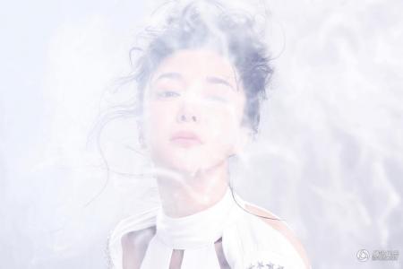 知性美女秦岚如梦如幻白裙飘逸唯美写真第4张