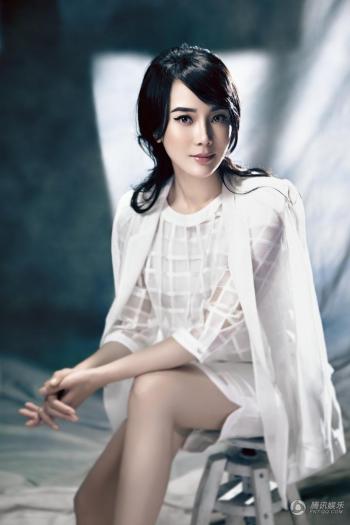 气质美人图片 _ 第(1)张