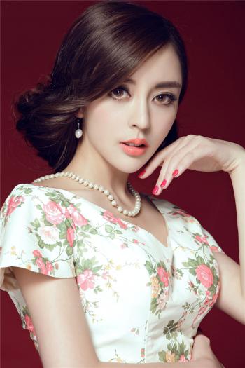 性感美女高兮妍抚媚诱惑迷人写真图片合集(一)第2张