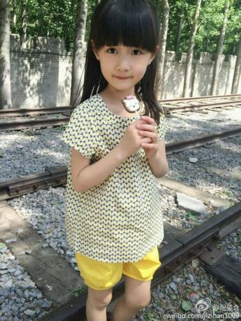 万万没想到2可爱小女孩纪姿含生活照第4张