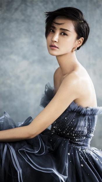 美女明星张歆艺性感婚纱写真图片第0张