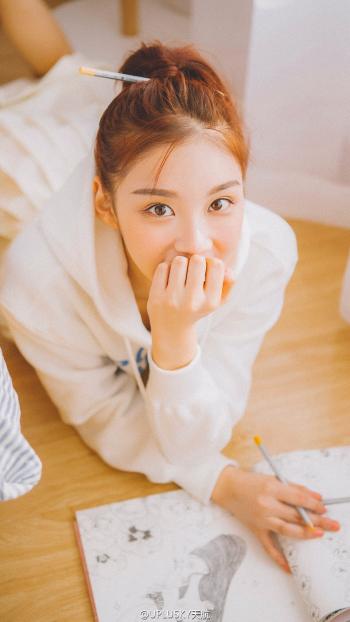 养眼美女第3张