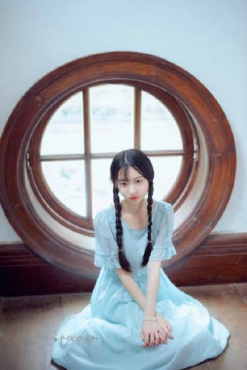 漂亮美女情趣透明装90后嫩模诗朵雅玉体撩人第2张