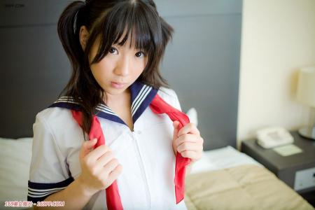 超像林志玲的美丽校花 甜美校服装写真第0张