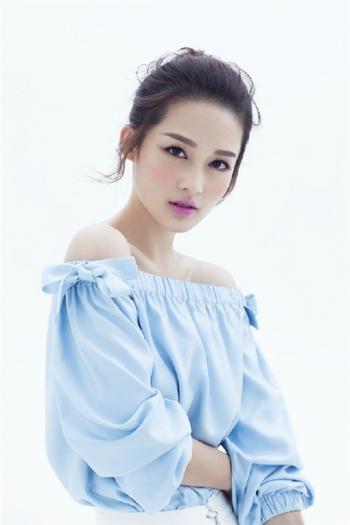 人气女星李沁小露香肩性感诱惑清新养眼最新写真图片合集第6张