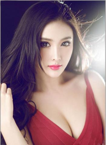 高清北京美女模特水蛇腰超性感美女明星王馨漪诱惑红唇大胆艺术写真图集第0张