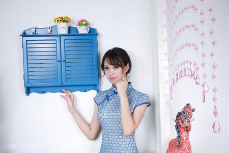 肚兜美女图片 _ 第(3)张