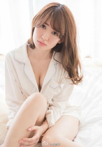高清美女模特喷鼻血！AKB48“女王”小嶋阳菜拍写真集《怎么办？》(图)第0张