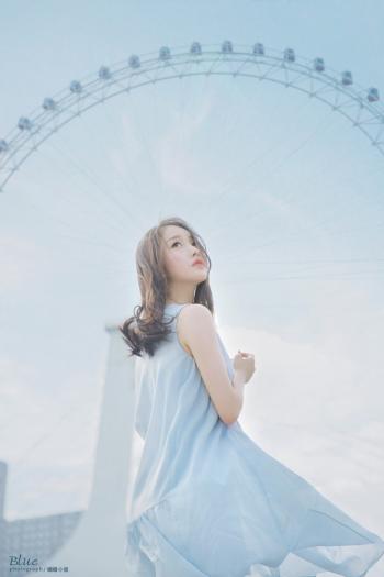 极品波霸美女苏夏午夜大胆晒出超深事业线图片第3张