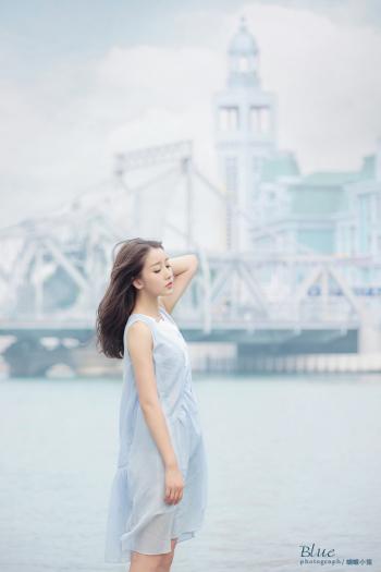 极品波霸美女苏夏午夜大胆晒出超深事业线图片第5张