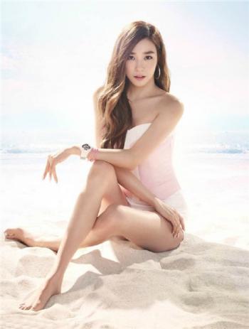 韩国人气女团少女时代公开了一组海边度假画报(图)第2张