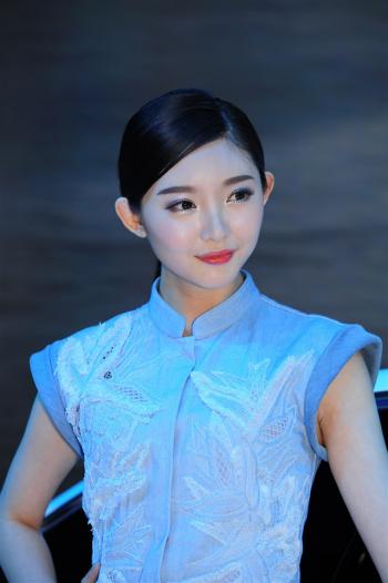 极品美女平面模特镜头前大胆诱惑写真图片第0张