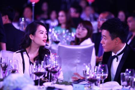 章子怡图片章子怡最新时尚封面图片 恋情甜美人比花娇第4张