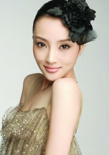 李小璐绝美靓丽写真惹火撩人第0张