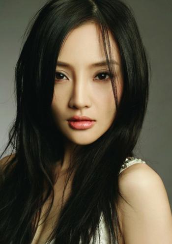 李小璐绝美靓丽写真惹火撩人第2张