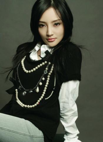 李小璐绝美靓丽写真惹火撩人第4张