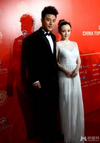 李小璐绝美靓丽写真惹火撩人第4张