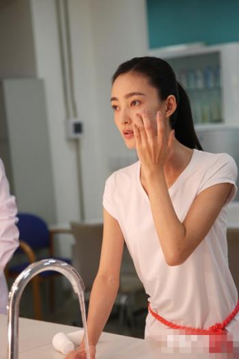 气质美女王丽坤清新素雅纯净至美艺术写真图片第5张