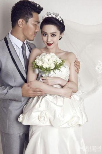 杜若溪冰雪女神完美婚纱女神露性感写真第4张