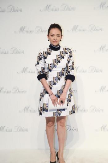 倪妮2014活动大图集第十弹 与angelababy等共获微博女神第6张