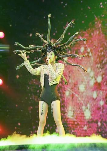 台湾省新北女演员蔡依林酷美性感高清桌面壁纸第3张
