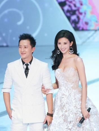 韩庚红色造型写真 彰显男人野性魅力第0张